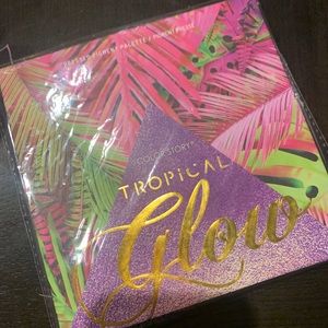 COLOR STORY TROPICAL GLOW PALETTE